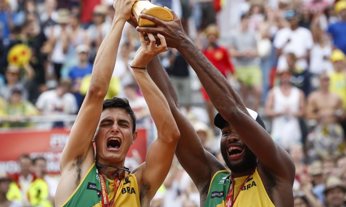 Evandro e André conquistam ouro no Mundial de Vôlei de Praia - Divulgação CBV