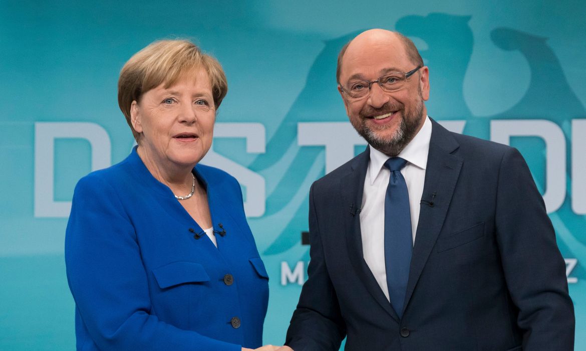 A chanceler alemã Angela Merkel e seu concorrente Martin Schulz participaram de um debate ao vivo antes das eleições que ocorrem em 24 de setembro na Alemanha