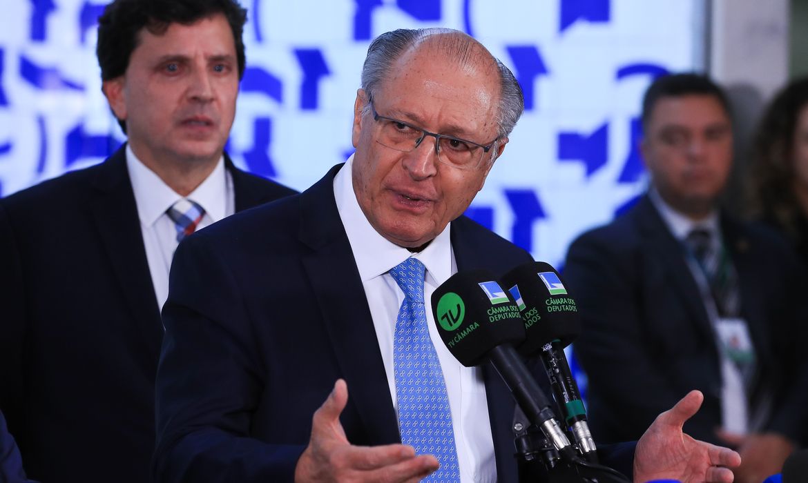 Brasília (DF), 20/08/2025  - O vice-presidente da República e ministro do Desenvolvimento, Indústria, Comércio e Serviços, Geraldo Alckmin,durante coletiva após reunião com o  presidentes da Câmara, Hugo Motta.  Foto: Lula Marques/Agência Brasil
