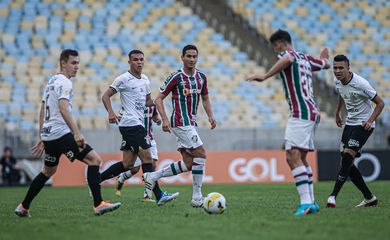Fluminense, Corinthians, brasileiros