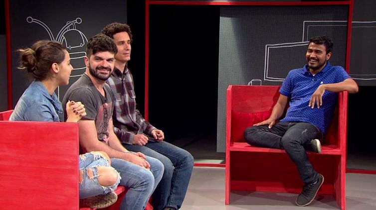 Viralizando recebe Thati Lopes, Rodrigo Maga e Rafael Portugal, do Porta dos Fundos