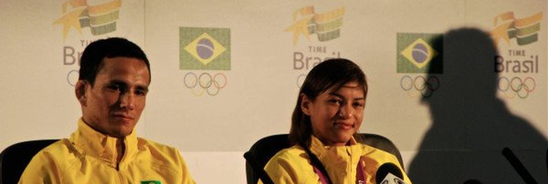 Sarah Menezes e Felipe Kitadai falam sobre medalhas em bate-papo ao vivo