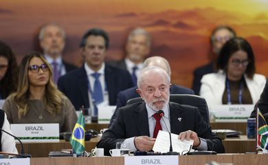 Rio de Janeiro (RJ), 06/07/2025 – O presidente da República, Luiz Inácio Lula da Silva, na sessão plenária “Fortalecimento do Multilateralismo, Assuntos Econômico-Financeiros e Inteligência Artificial” da 17ª Cúpula do Brics. Foto: Fernando Frazão/Agência Brasil