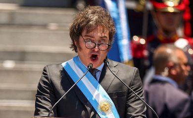 Argentina's President Javier Milei gives a speech after his swearing-in ceremony, outside the National Congress, in Buenos Aires, Argentina December 10, 2023. REUTERS/Agustin Marcarian