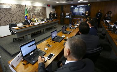 O  governador de Roraima, Antônio Denarium, participa de audiência pública na subcomissão temporária do Senado sobre a Venezuela. 