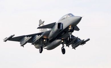 As Forças Armadas brasileiras compram o novo caça sueco Gripen (Saab Group / Divulgação)