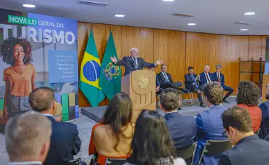 Brasília (DF), 18/09/2024 - Presidente da República, Luiz Inácio Lula da Silva, durante cerimônia de sanção do Projeto de Lei nº 1829/2019, que atualiza e moderniza a Lei Geral do Turismo, no Palácio do Planalto. Foto: Ricardo Stuckert/PR