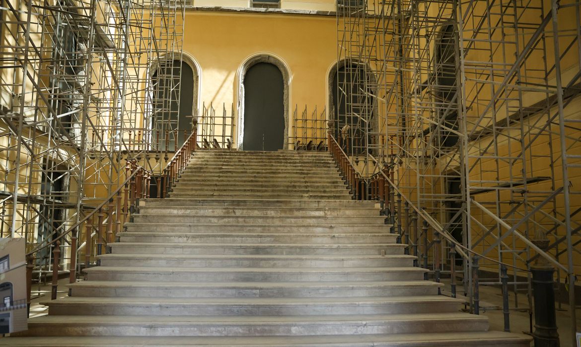 Rio de Janeiro (RJ), 02/04/2025 – Prédio do Museu Nacional, na Quinta da Boa Vista, passa por reconstrução após incêndio ocorrido em 2018. Foto: Tomaz Silva/Agência Brasil