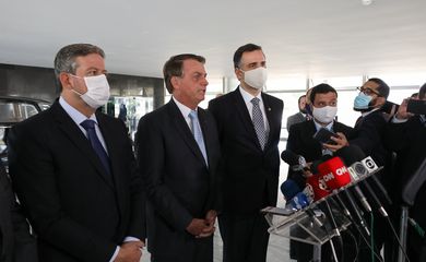 Presidente da República Jair Bolsonaro durante coletiva de imprensa.