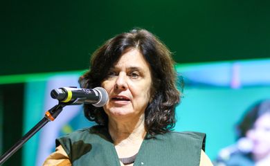 Brasília (DF), 14/08/2023 - A ministra da Saúde, Nísia Trindade, participa da cerimônia de acolhimento dos profissionais do Programa Mais Médicos para o Brasil. Foto: Wilson Dias/Agência Brasil