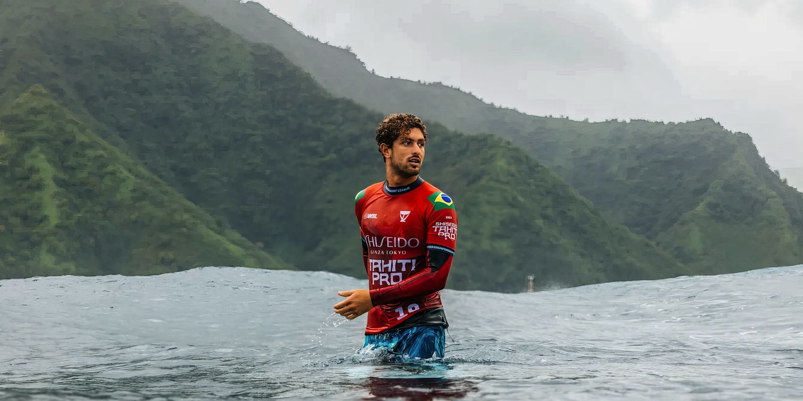 Família diz que surfista João Chianca se recupera bem de acidente Família diz que surfista João Chianca se recupera bem de acidente