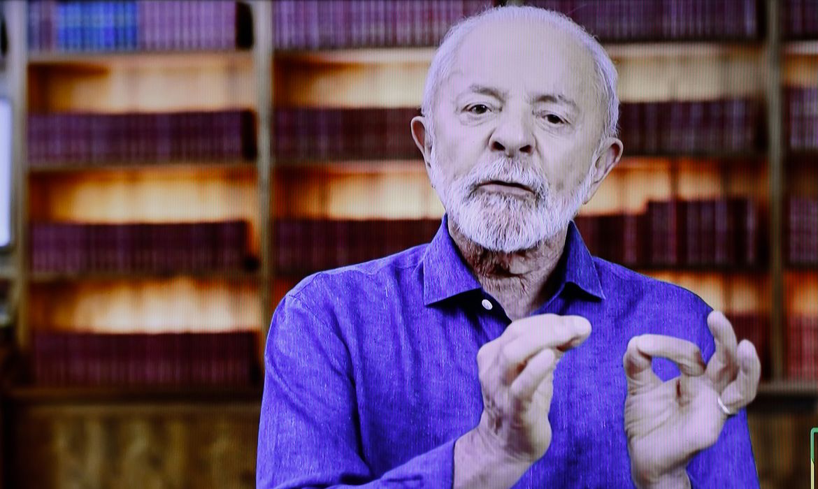 Lula exalta PIB, gerao de emprego e salrio mnimo acima da inflao