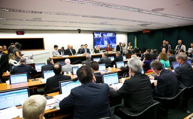 Brasília - Reunião da Comissão Especial que analisa a proposta do novo regime fiscal (Marcelo Camargo/Agência Brasil)