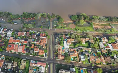 Porto Alegre (RS) 28/09/2023 – Lago Guaíba sobe mais de 3 metros e transborda em Porto Alegre, cidade teve o inverno mais chuvoso dos últimos 62 anos.
Foto: Mauricio Tonetto / Secom