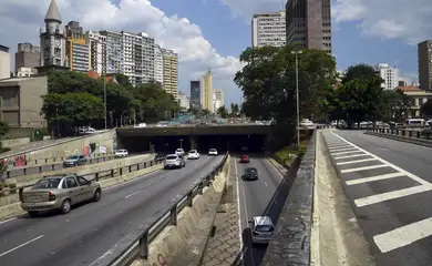  Prefeito João Doria sanciona criação do Parque Municipal do Minhocão, que prevê desativação gradativa do Elevado João Goulart para carros e uso exclusivo para lazer 