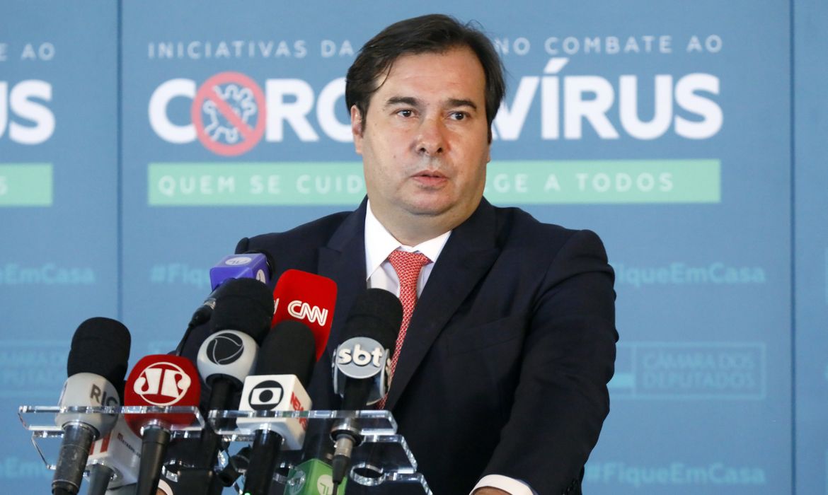 Presidente da Câmara dos Deputados, Rodrigo Maia, concede entrevista coletiva sobre a atividade legislativa durante a crise causada pelo coronavírus 