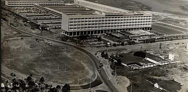 A Universidade Federal do Rio de Janeiro completou 100 anos em 2020. Foto de 1972. Cidade Universitária. Ilha do Fundão. Arquivo Nacional.
