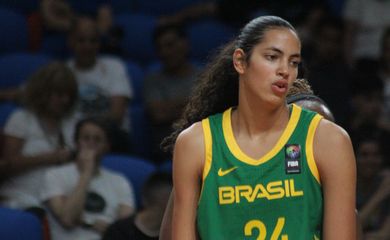 Stephanie Soares