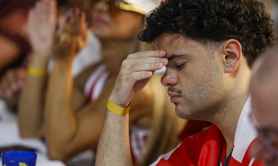 Tânia Rêgo/Agência Brasil Rio de Janeiro (RJ) 05/03/2025 - Membro da Salgueiro, durante apuração do desfile das escolas de samba. Foto: Tânia Rêgo/Agência Brasil