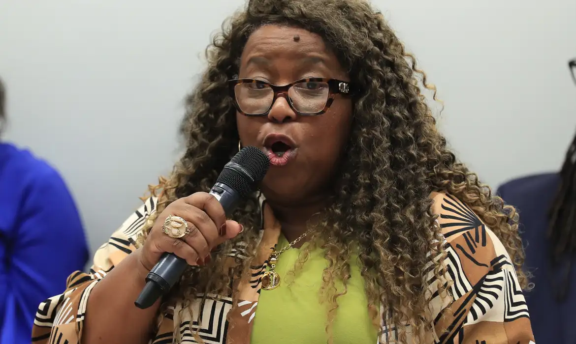 Brasília - 01/10/2025 -Reunião de três comissões da Câmara para ouvir a ministra dos Direitos Humanos e da Cidadania, Macaé Evaristo. Foto: Lula Marques/ Agência Brasil.