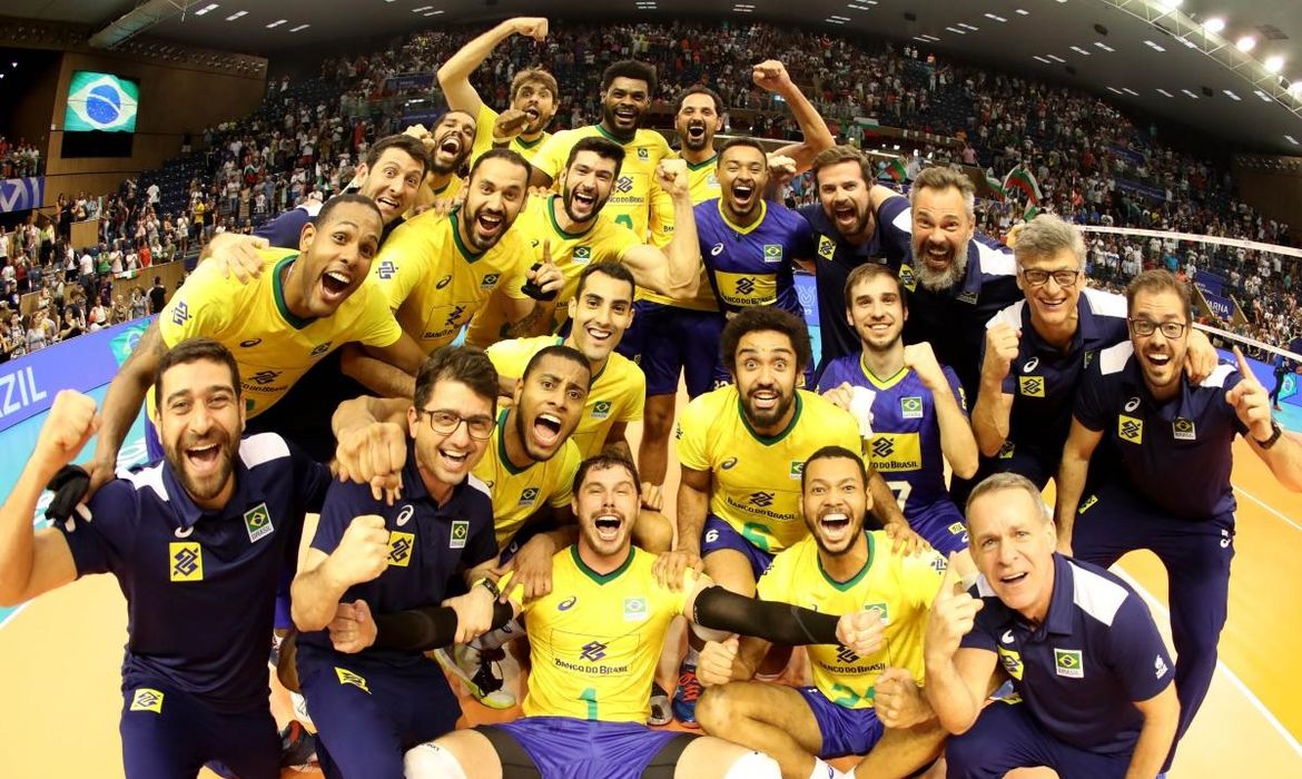 Brasil vence a Rússia e vira o maior campeão da história da Liga Mundial
