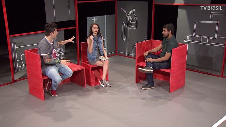 Alan Ribeiro conversa com os youtubers Luan Novitt e Manoela Antelo