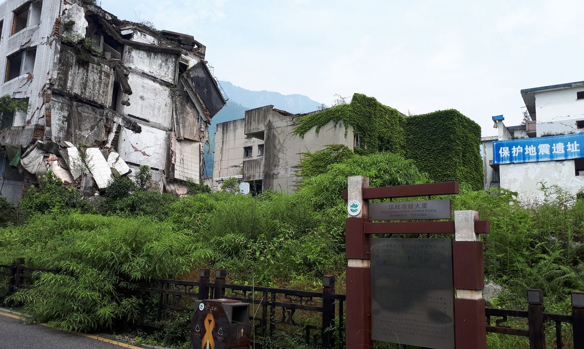 O Parque das Ruínas de Hanwang, na província de Sichuan, China, mostra a devastação causada pelo grande terremoto de Wenchuan 

