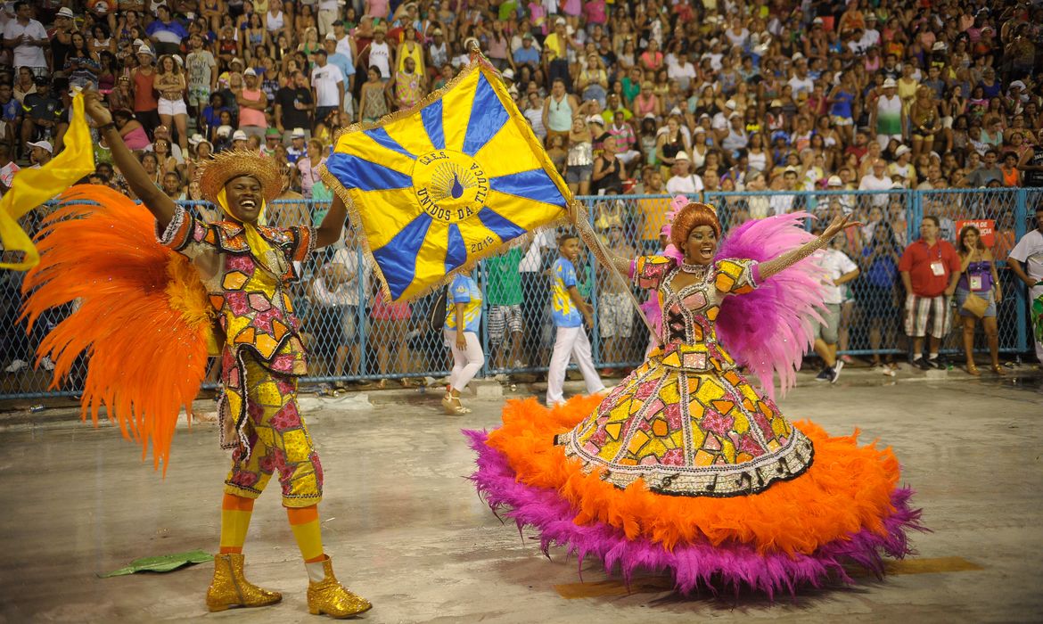 Rio de Janeiro - Unidos da Tijuca é a quinta escola a se apresentar na Marquês de Sapucaí, no Desfile das Campeãs, com o enredo Semeando sorriso, a Tijuca festeja o solo sagrado (Tomaz Silva/Agência Brasil)
