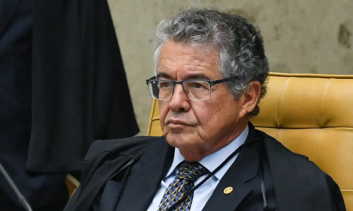 Ministro Marco Aurélio durante sessão extraordinária do STF.