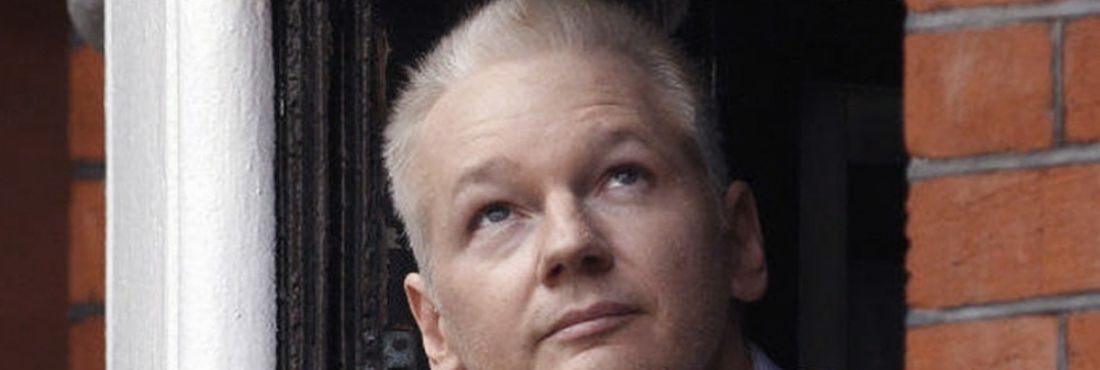 Assange permanece na embaixada do Equador em Londres, onde recebeu asilo político