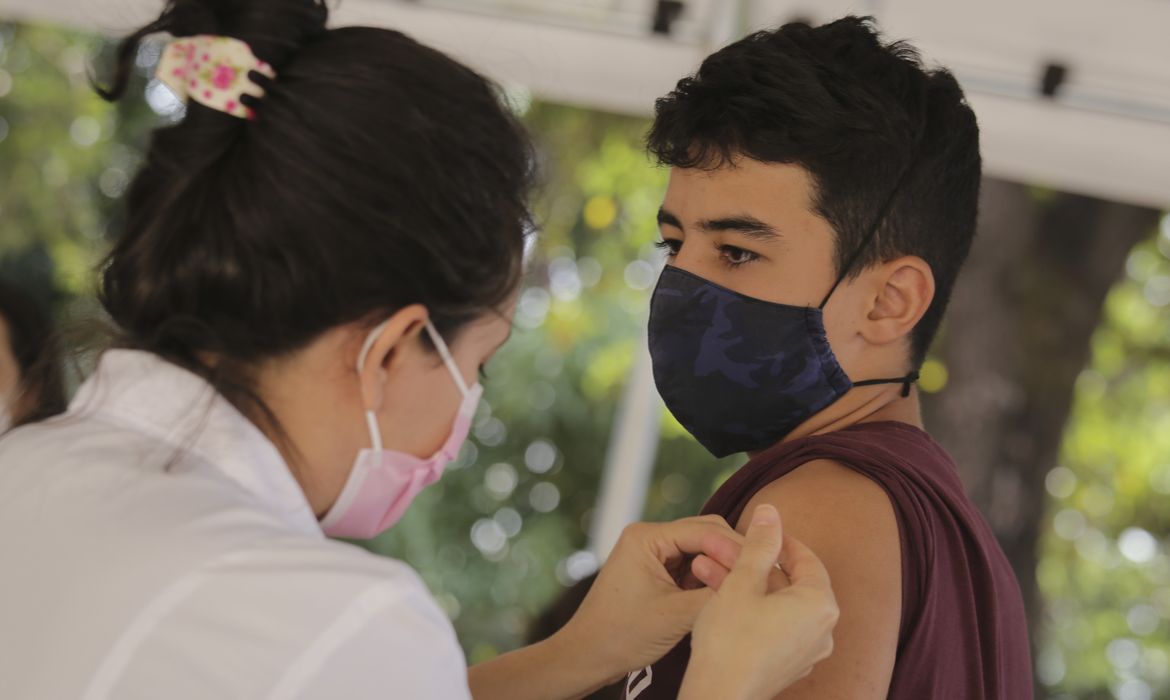 Saúde inicia vacinação para adolescentes de 14 anos (15.09.2021)