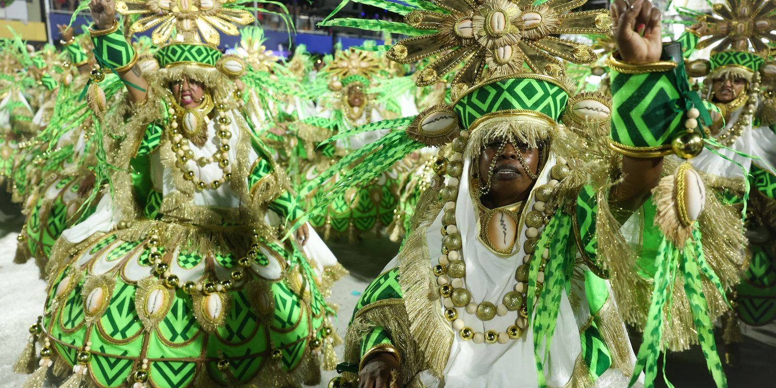 Viva Maria: Mangueira leva Amazônia à Sapucaí