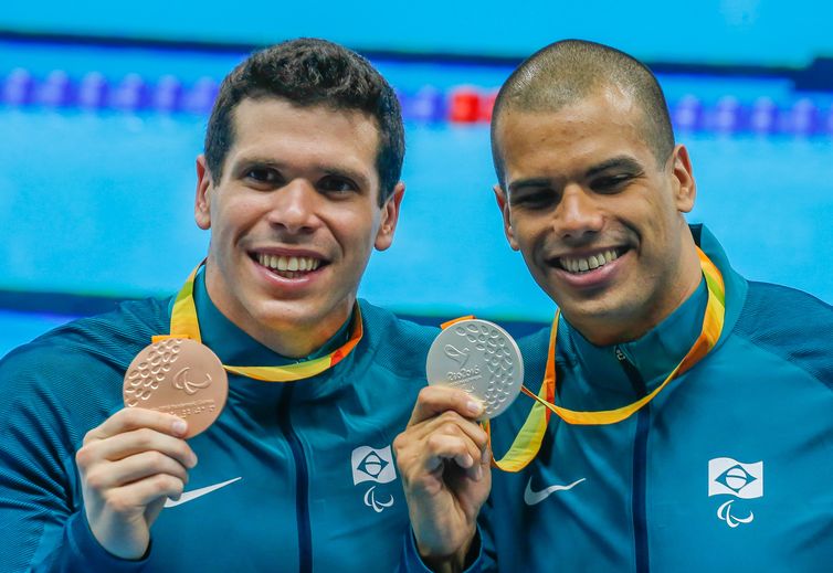 Andre Brasil (Prata) e Phelipe Rodrigues (Bronze) nos Jogos Rio 2016 - Natação - 100m livre S10