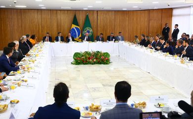 Brasilia 08/02/2023 - O presidente Luiz Inácio Lula da Silva participa de um café da manhã de trabalho com o Conselho Político da Coalizão, no Palácio do Planalto