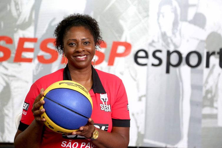 Roseli Gustavo, parte da geração campeã mundial de 1994, parte integral do projeto do Sesi-Araraquara e coordenadora de Esporte e Lazer do município no interior de São Paulo