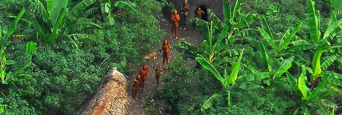 Índios isolados no Acre Índios isolados no Acre