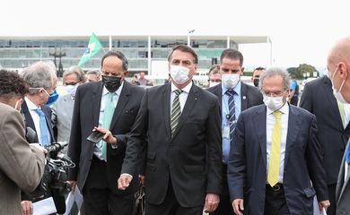 Reunião com Braga Netto, Ministro-Chefe da Casa Civil da Presidência da República; Paulo Guedes, Ministro de Estado da Economia; Dias Toffoli, Presidente do Supremo Tribunal Federal; e grupo de empresários.