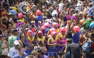 Rio de Janeiro (RJ), 18/02/2023 – Bloco Cordão da Bola Preta desfila pelas ruas do centro da cidade no primeiro dia oficial do Carnaval 2023. Foto Tomaz Silva/Agência Brasil
