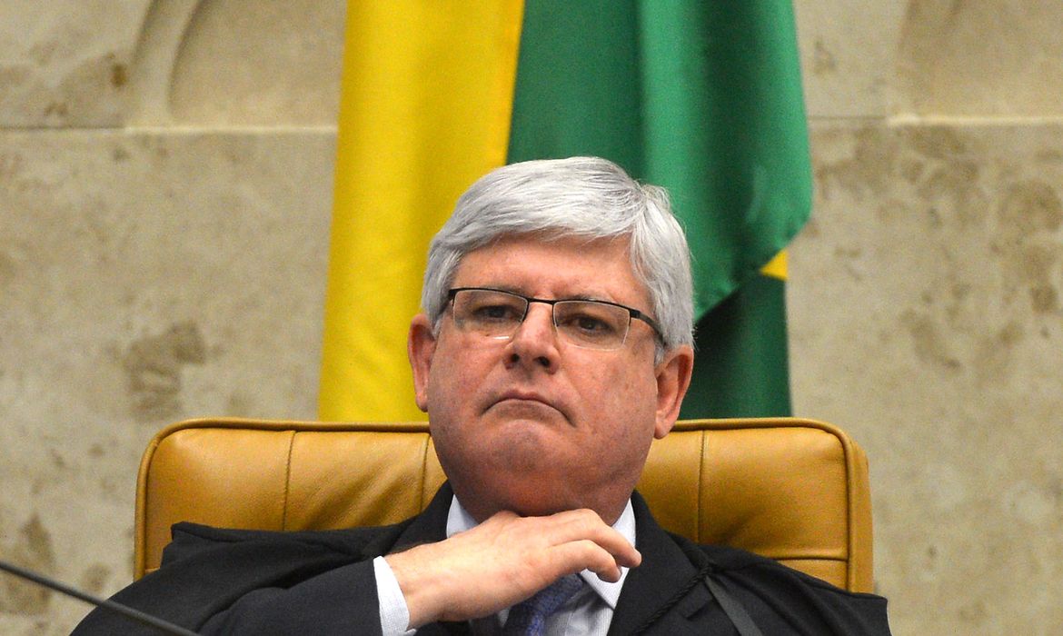 Brasília - Procurador-geral da República, Rodrigo Janot durante sessão do STF para julgar como deve ser o rito de tramitação do processo de impeachment da presidente Dilma Rousseff no Congresso (José Cruz/Agência Brasil)