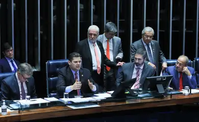 Brasília (DF), 27/05/2025 - Sessão do Senado que votou a proposta de emenda à Constituição (PEC 37/2022) que inclui as guardas municipais e os agentes de trânsito entre os órgãos de segurança pública previstos na Carta Magna. Foto: Lula Marques/Agência Brasil