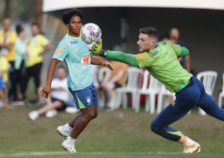  Treino da Seleção Brasileira no CT do Caju 