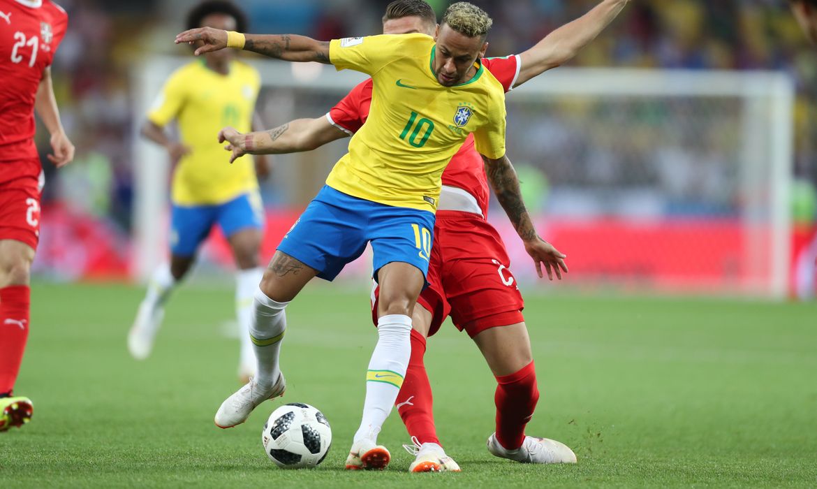 Brasil x Sérvia: onde jogam os 11 titulares da Seleção na estreia