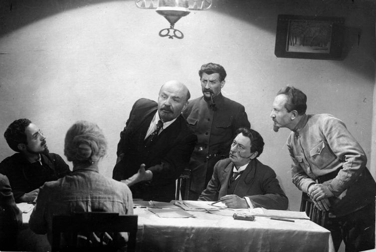 Lênin em Outubro encerra o ciclo de filmes soviéticos