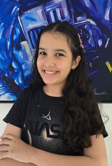 Nicole Semião, jovem cientista e apaixonada por astronomia