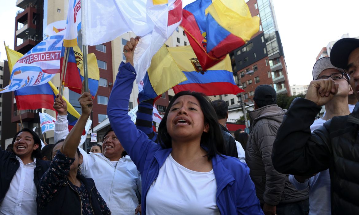 Eleições presidenciais no Equador - Foto Rolando Enriquez/Agência Lusa