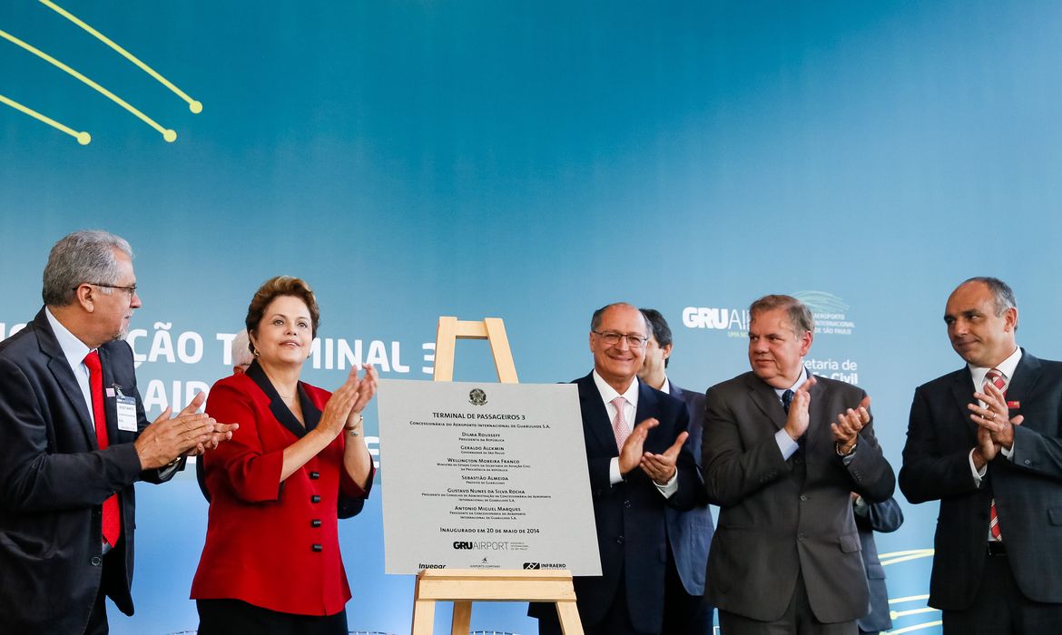 Presidenta Dilma Rousseff durante cerimônia de inauguração do terminal de passageiros 3 do Aeroporto Internacional de Guarulhos (Roberto Stuckert Filho/Presidência da República) 