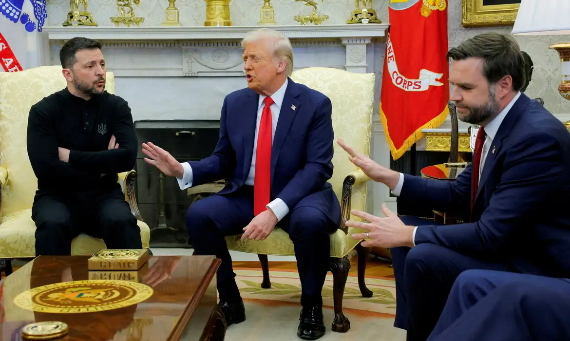 Tenso e bate-boca marcam encontro entre Trump e Zelensky