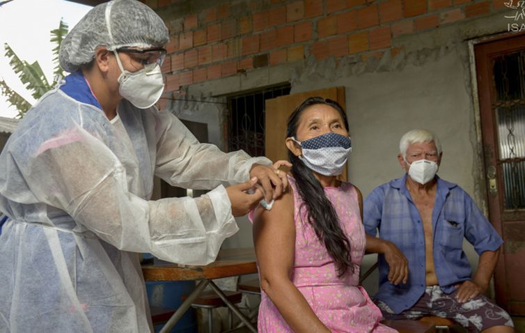 indígenas, Manaus, pandemia de Covid-19