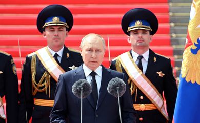 Russian President Vladimir Putin addresses members of Russian military units, the National Guard and security services to pay honour to armed forces, that upheld order during recent mutiny, in Cathedral Square at the Kremlin in Moscow, Russia,