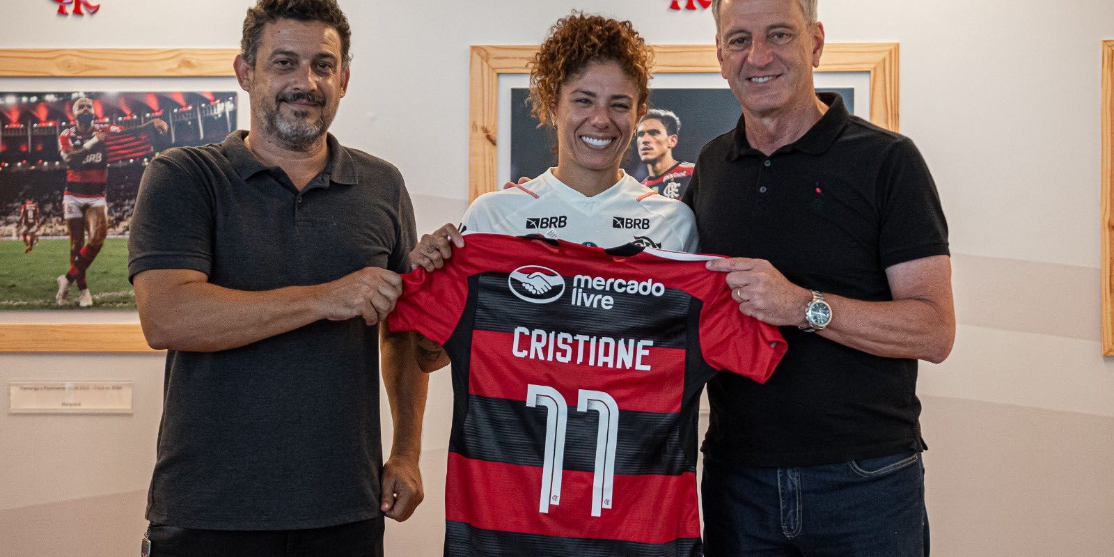 Flamengo anuncia a atacante Cristiane para o futebol feminino